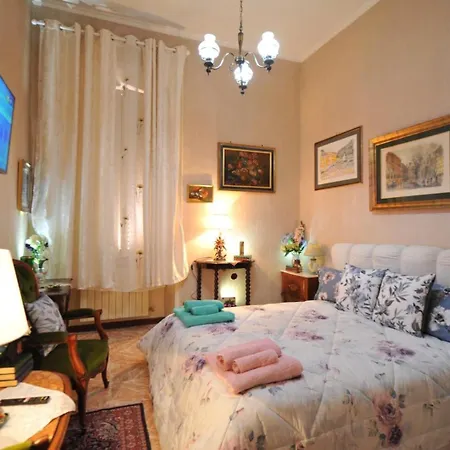 Casa Bianca 16 Quarto em Acomodações Particulares